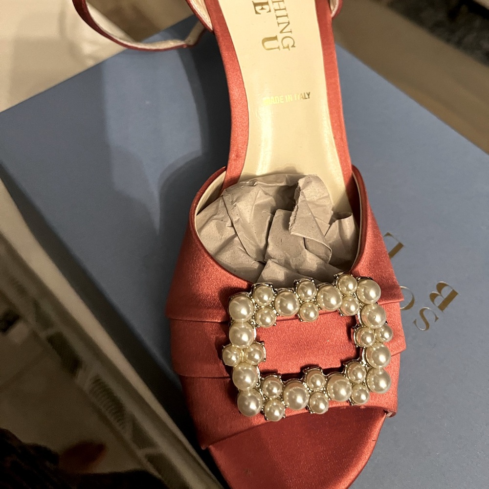 NWT Something Bleu Bridal Godiva Pearl Buckle Sandal Wedding Shoes